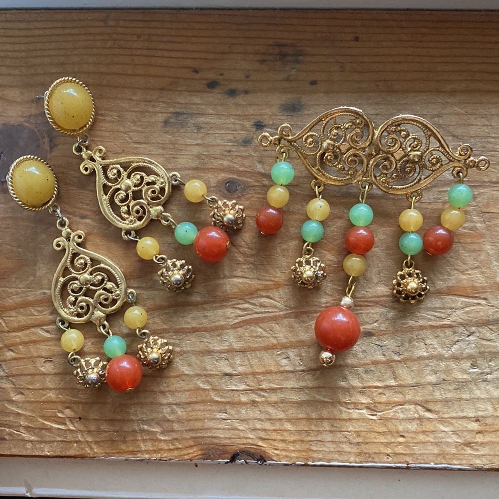 ๐ Vintage Gold Tone Semi Precious Stone Brooch & EarringโSet